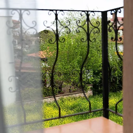 Cunda Eren Hotel *