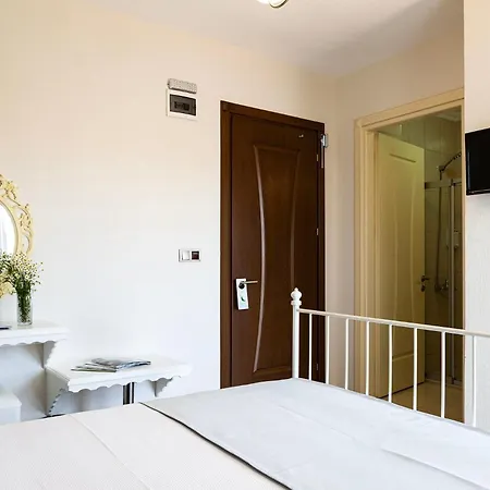 Hotel Cunda Eren *