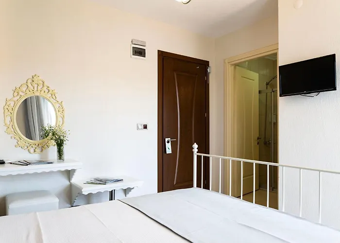 Отель Cunda Eren *